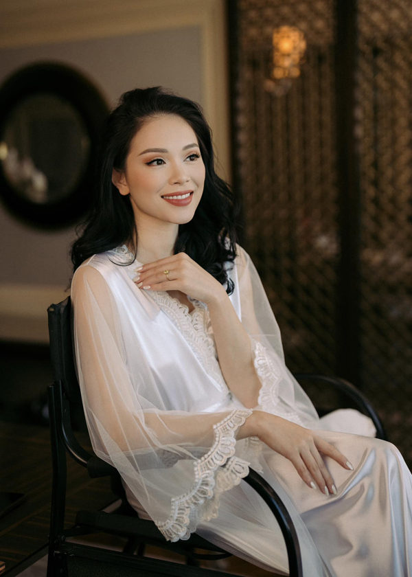 Lộ nhan sắc xinh đẹp của Linh Rin sau hôn lễ hào môn, cô dâu còn nhắn gửi 1 câu đáng suy ngẫm - Ảnh 2.