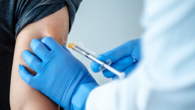 Tiêm vaccine, dùng Paxlovid có khả năng giảm nguy cơ mắc hậu COVID-19 - Ảnh 2.