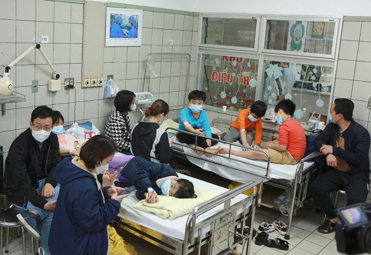 Toàn bộ bệnh nhi của Trường tiểu học Kim Giang trong vụ nghi ngộ độc thực phẩm đã được xuất viện - Ảnh 2.