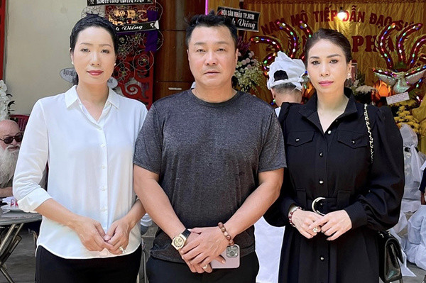 Gia đình diễn viên Lý Hùng nhận huân chương - Ảnh 3.