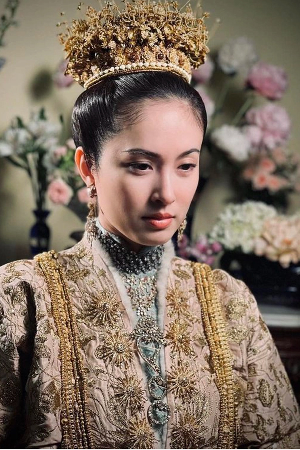 Ảnh đám cưới của Hoa hậu chuyển giới đẹp nhất Thái Lan - Nong Poy: Cô dâu đeo 5 kg vàng - Ảnh 5.