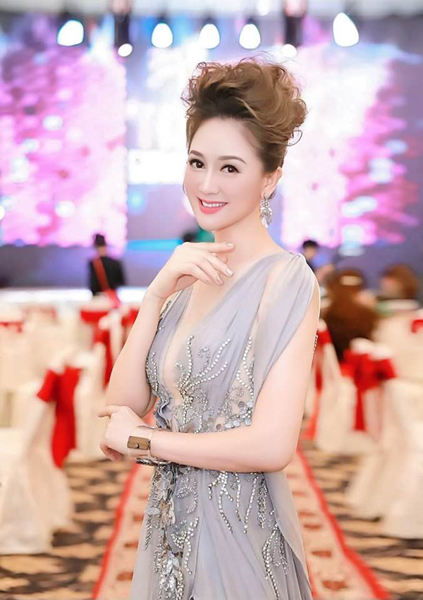 Hoa hậu Áo dài Đàm Lưu Ly thập niên 90: Theo đuổi nghề tiếp viên hàng không vì bố, hôn nhân giấu kín - Ảnh 5.