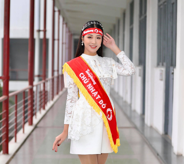 'Đối thủ' nặng ký của Đỗ Thị Hà trong Hoa hậu Việt Nam 2020: Nữ tiếp viên hàng không xinh đẹp, thông minh - Ảnh 10.