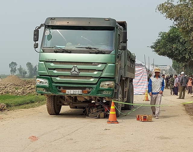 Vụ xe tải cán 3 mẹ con tử vong ở Nghệ An: Sức khỏe nạn nhân duy nhất sống sót hiện ra sao? - Ảnh 2.