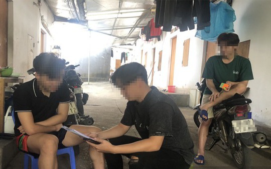 Luật không quy định việc phải trình sổ đỏ của chủ trọ khi đăng ký tạm trú