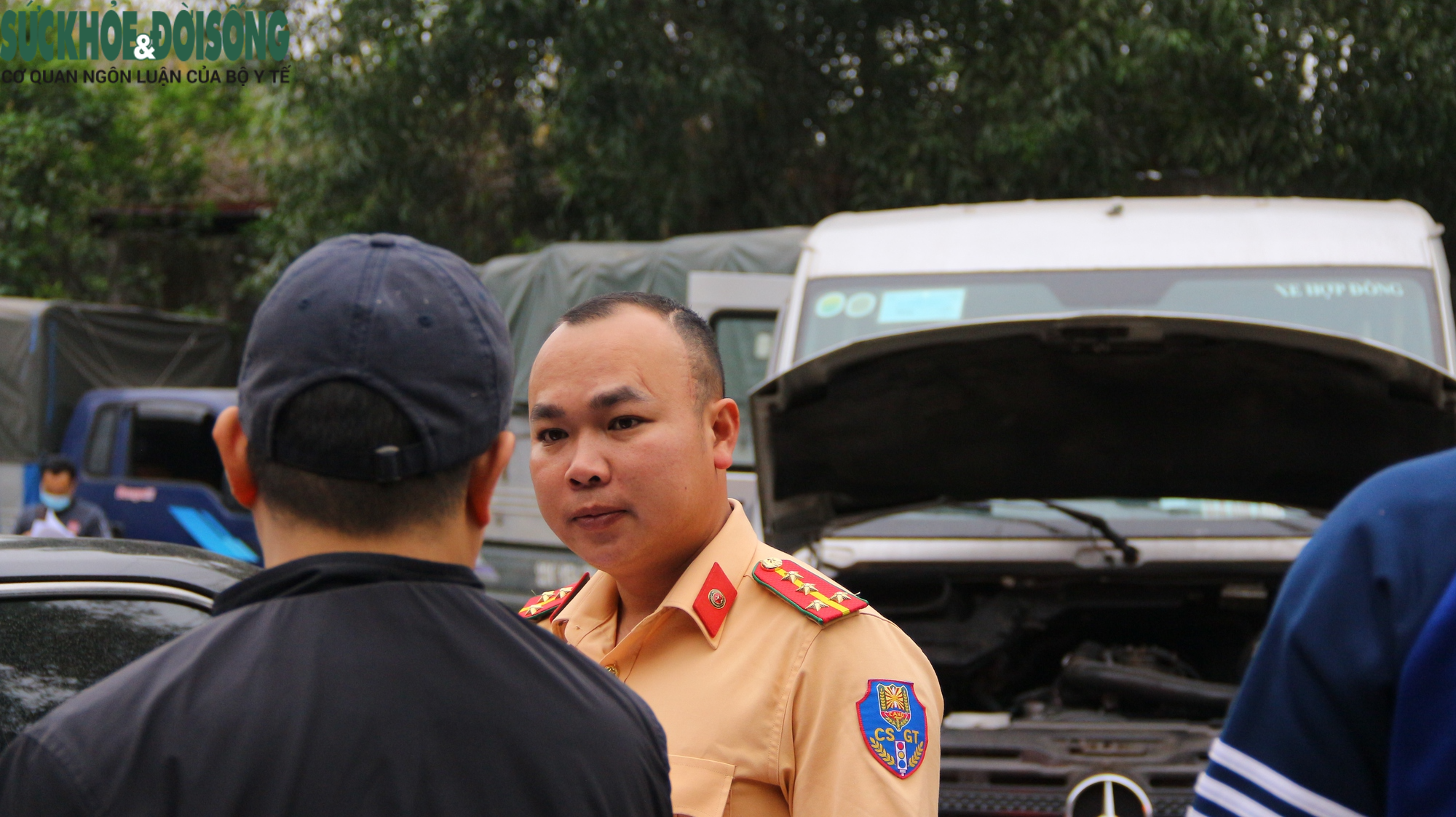 CSGT hỗ trợ kiểm định hơn 5 vạn phương tiện, tăng cường chi viện từ ngày 12/4 - Ảnh 1. CSGT hỗ trợ kiểm định hơn 5 vạn phương tiện, tăng cường chi viện từ ngày 12/4 - Ảnh 1.