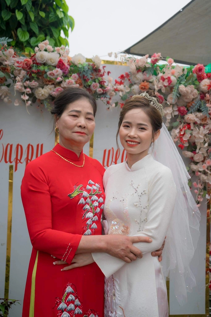 Đám cưới gây sốt ở Phú Thọ: Mẹ chồng làm cỗ linh đình, gả con dâu lấy chồng - Ảnh 4.