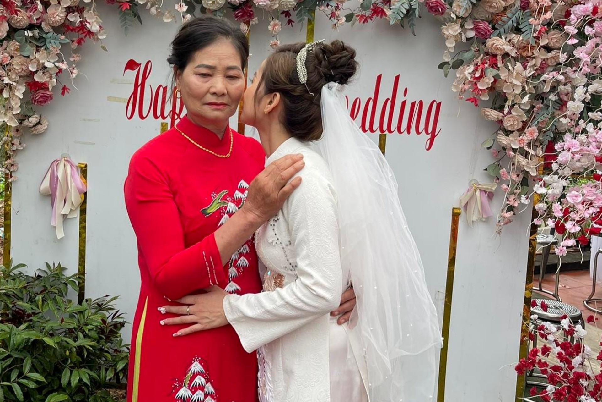Cô dâu Phú Thọ tiết lộ lời mẹ chồng cũ dặn trước khi về nhà chồng mới - Ảnh 3.