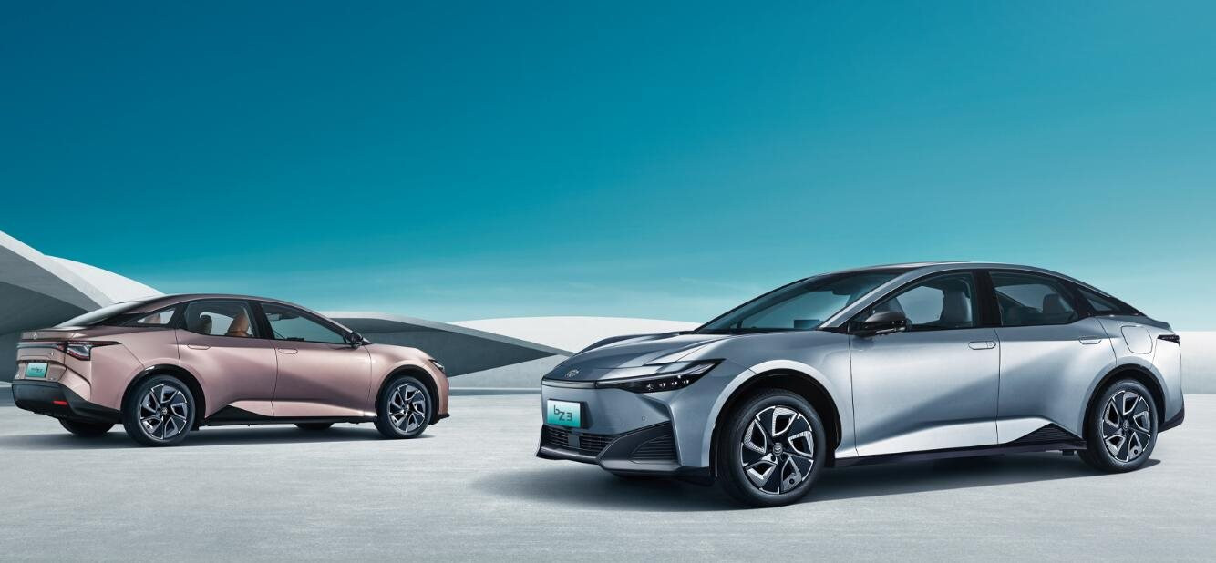 Nhận 5.000 đơn đặt hàng trong 1 ngày, chiếc ô tô chạy điện giá rẻ của Toyota có gì hay?