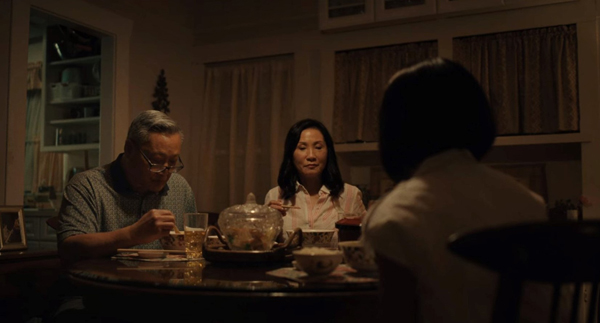Thân thế nữ diễn viên Việt đang hot ở Hollywood với phim xuất hiện bát canh cua đậm chất quê nhà - Ảnh 3.