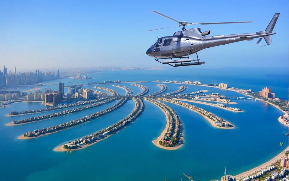 Kiếm tiền nhanh như gió, giới nhà giàu Dubai tiêu tiền cũng không hề nương tay: Thuê máy bay để đỡ tai nạn, cây ATM phải “nhả ra vàng”  - Ảnh 1.