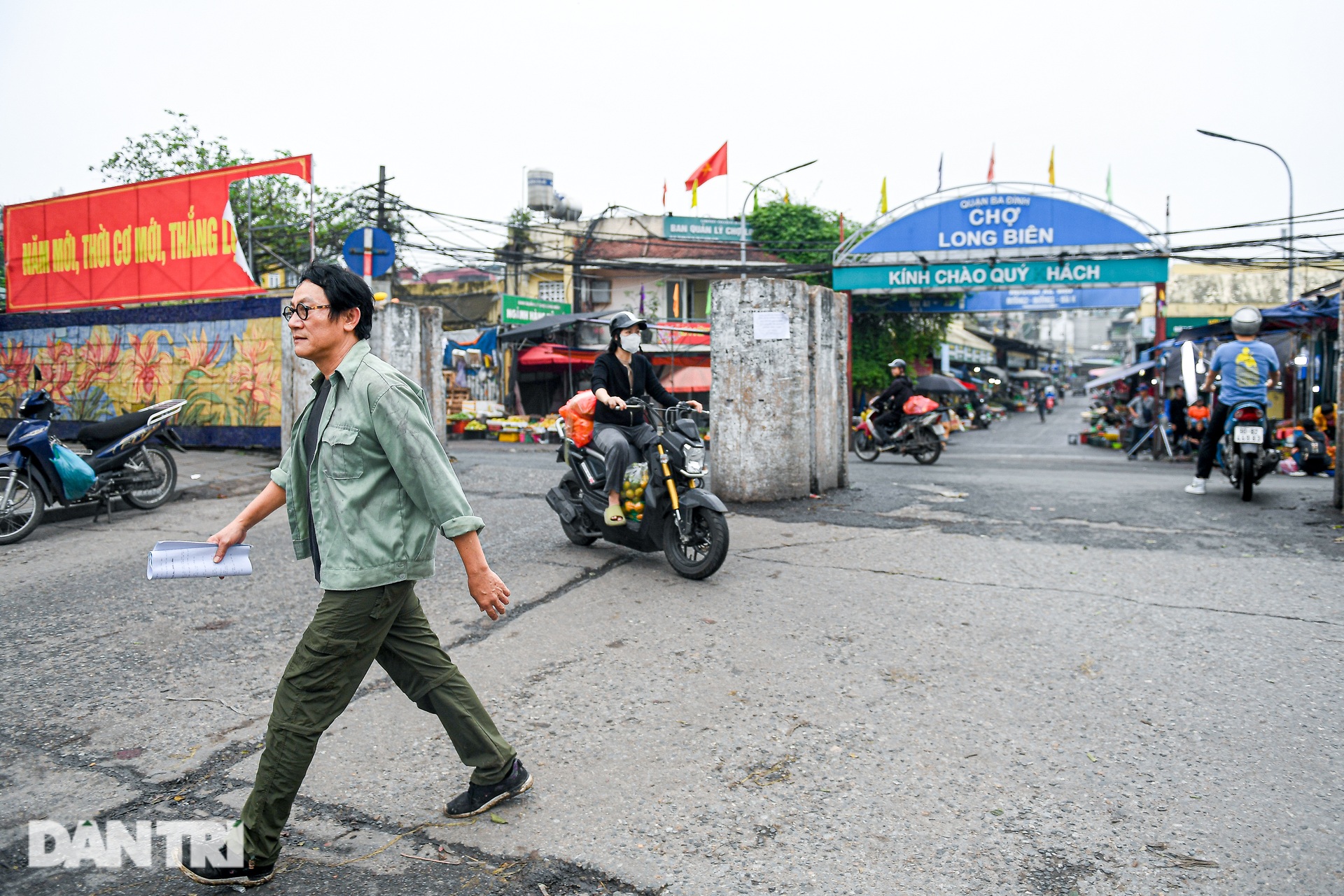 Hoàng Hải chở NSƯT Thanh Quý trên xe máy cà tàng, ngủ cạnh bãi rác - Ảnh 5.
