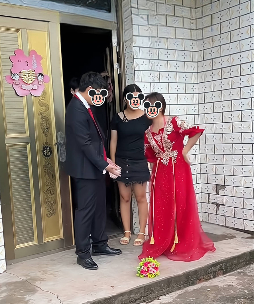 Chú rể bí mật nhờ bạn gái cũ làm phù dâu và cái kết - Ảnh 1. Chú rể bí mật nhờ bạn gái cũ làm phù dâu và cái kết - Ảnh 1.