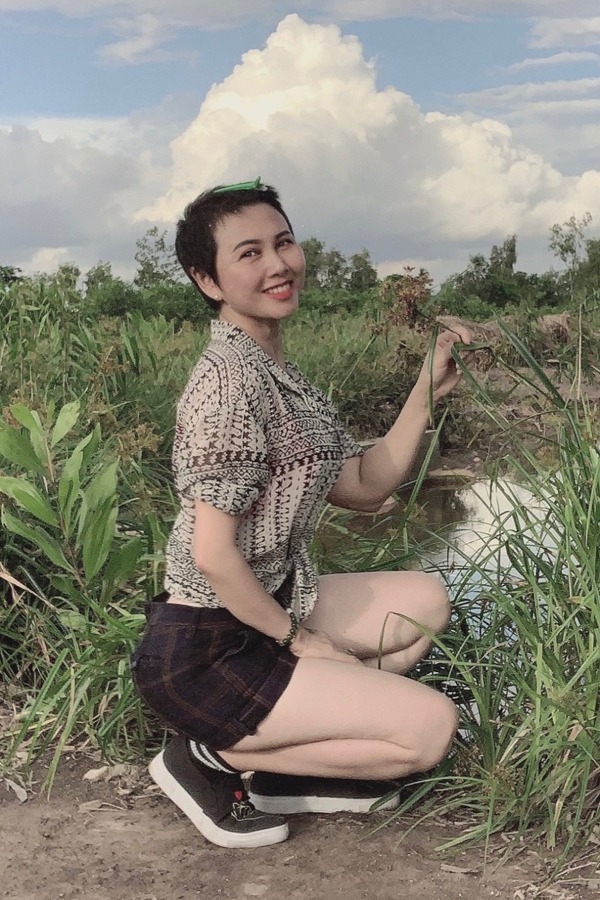Mẹ ruột Hoa hậu Thùy Tiên: Phải xa con gái vì hoàn cảnh quá nghèo, tuổi trung niên giữ nhan sắc mặn mà - Ảnh 4.