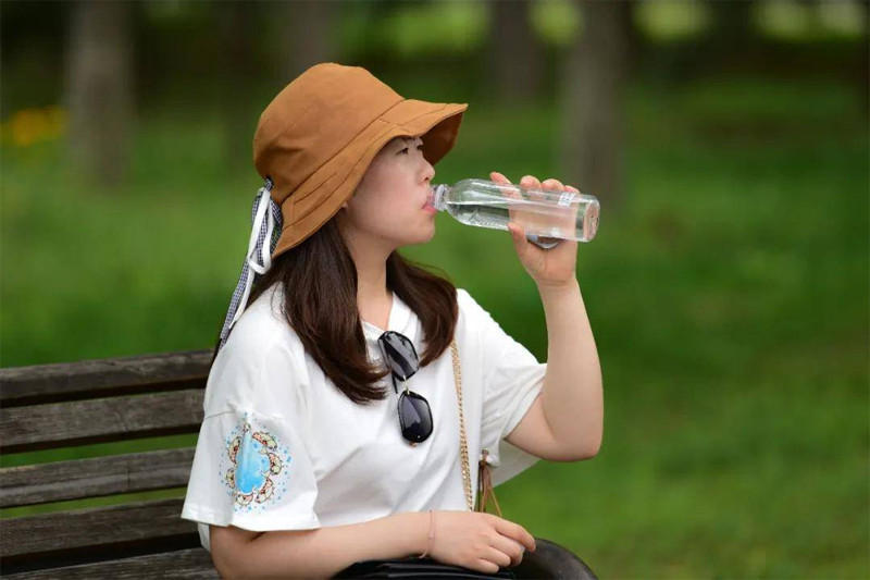 Bí quyết sống thọ 'một nhẹ, hai nên, ba tốt', ai cũng có thể thực hiện - Ảnh 2.