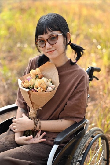 Cô gái ngồi xe lăn nhận bất ngờ khi một mình từ TP.HCM đi Đà Lạt - Ảnh 4.