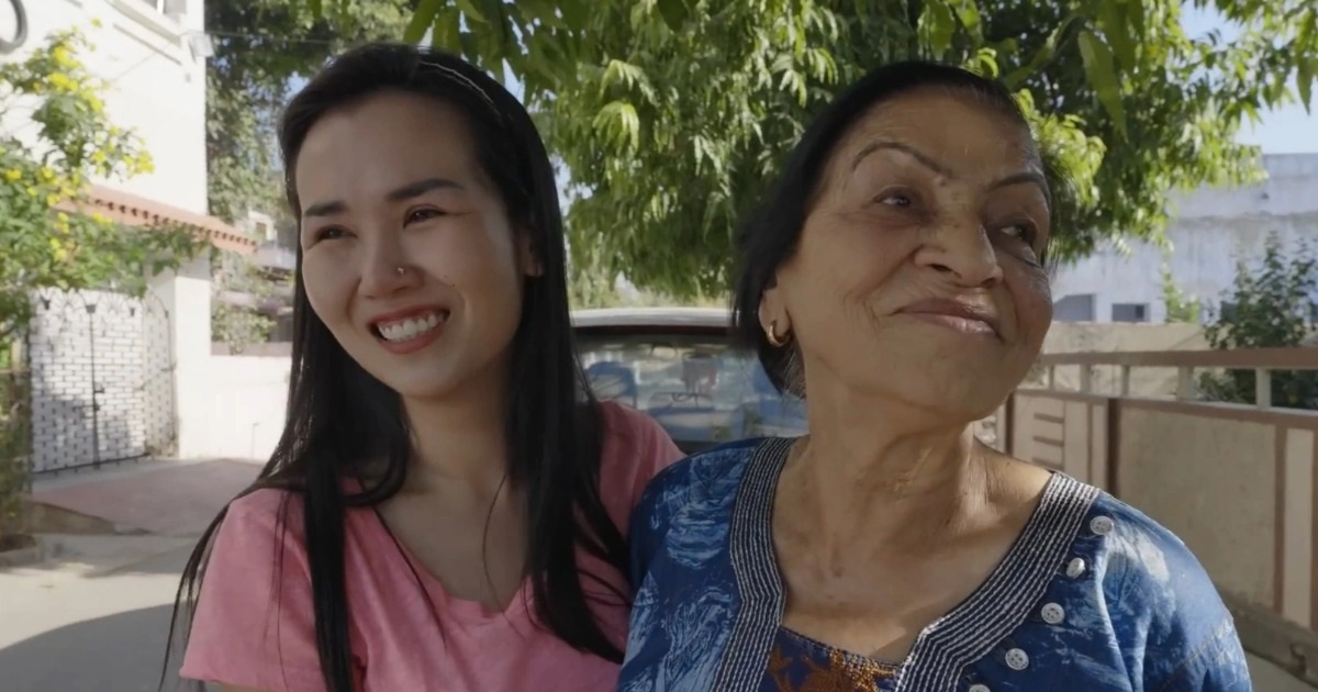 Võ Hạ Trâm khóc khi gặp mẹ chồng Ấn Độ, hé lộ khó nói chuyện với nhà chồng