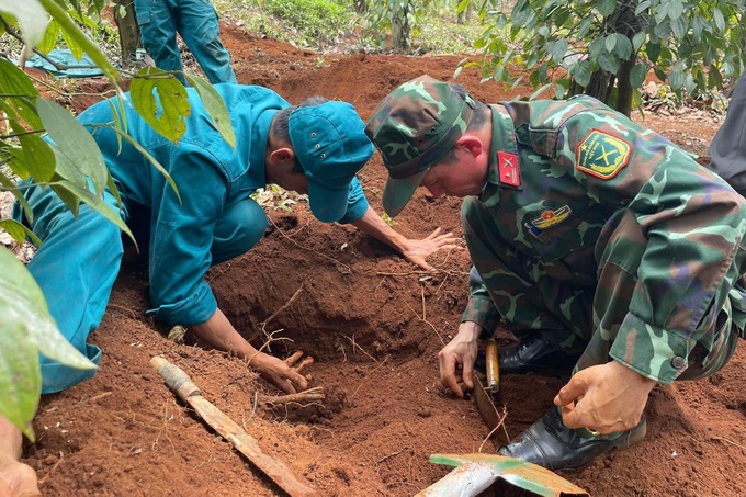 Phát hiện 8 hài cốt liệt sĩ kèm di vật in chữ &quot;Thái Bình&quot; - Ảnh 3.