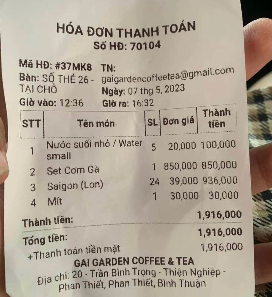 Bình Thuận: Quán ăn bán thùng bia Sài Gòn gần 1 triệu đồng, set cơm gà 850.000 đồng - Ảnh 1.