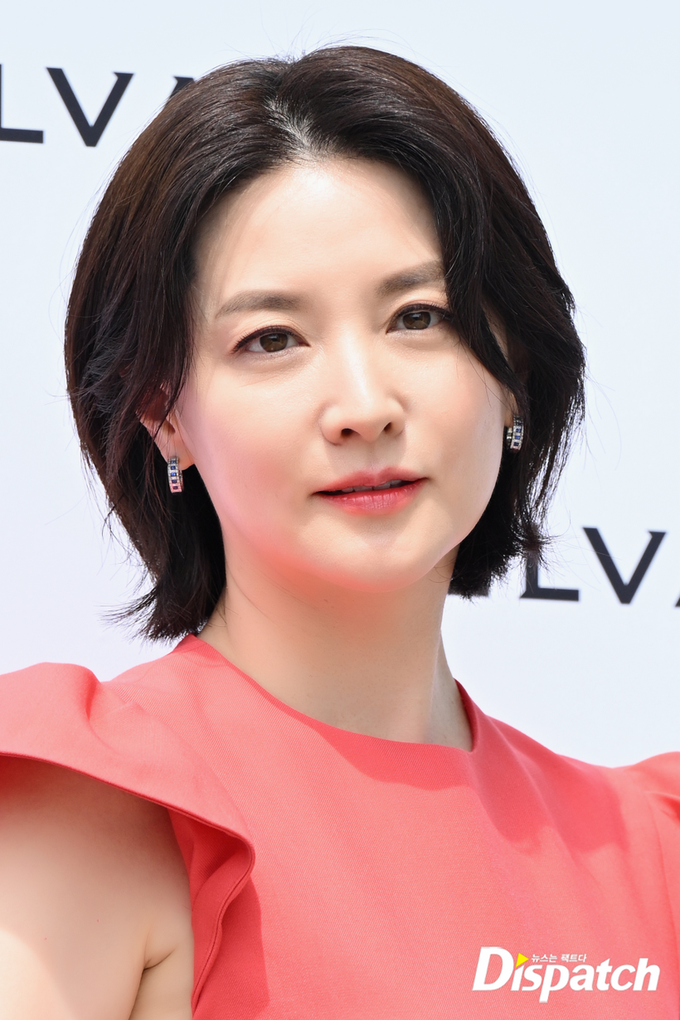 Sắc vóc vạn người mê của &quot;nàng Dae Jang Geum&quot; Lee Young Ae ở tuổi U60 - Ảnh 4.