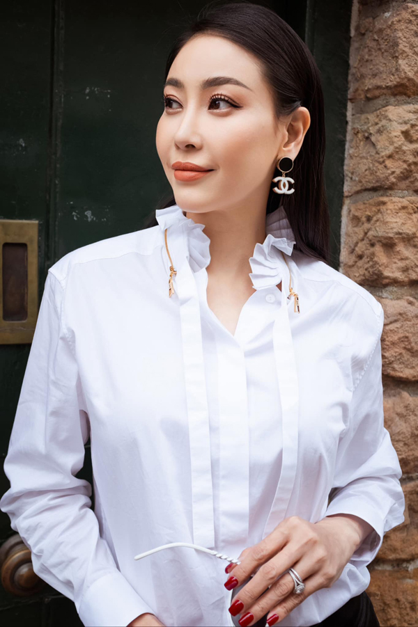 Tròn 46 tuổi, đăng qua Hoa hậu sau hơn 3 thập kỷ, Hà Kiều Anh vẫn gây sốt bởi sắc vóc trẻ đẹp khó tin - Ảnh 4.