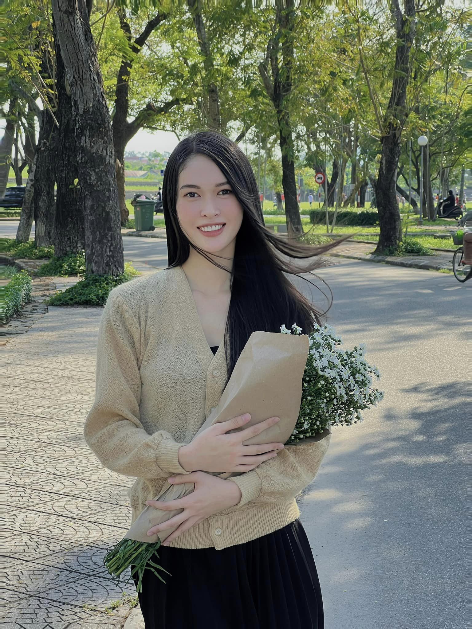 Nhan sắc người đẹp Huế lọt Top 5 ấn tượng Miss World Vietnam 2023 - Ảnh 8.