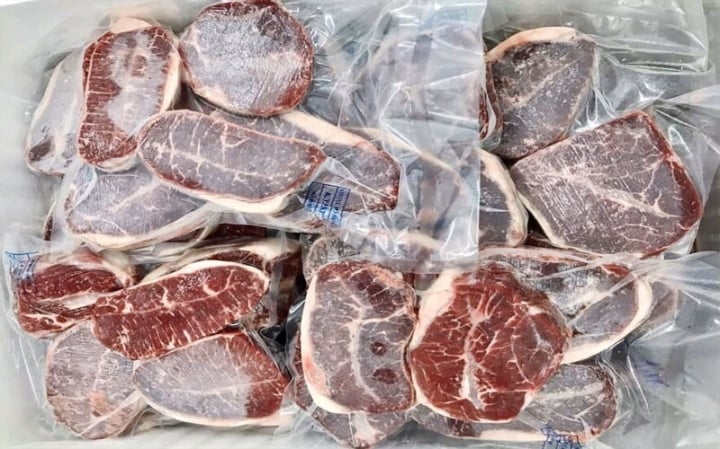 Bí quyết giữ thịt không bị dính vào túi khi để trong tủ lạnh - Ảnh 1.