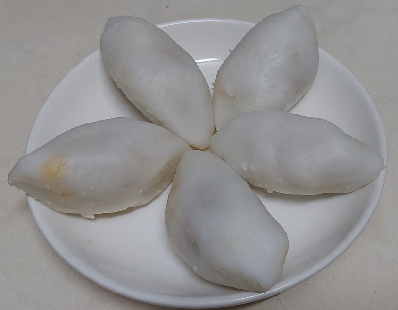 Bánh nắm chợ Cầu - Ảnh 1.