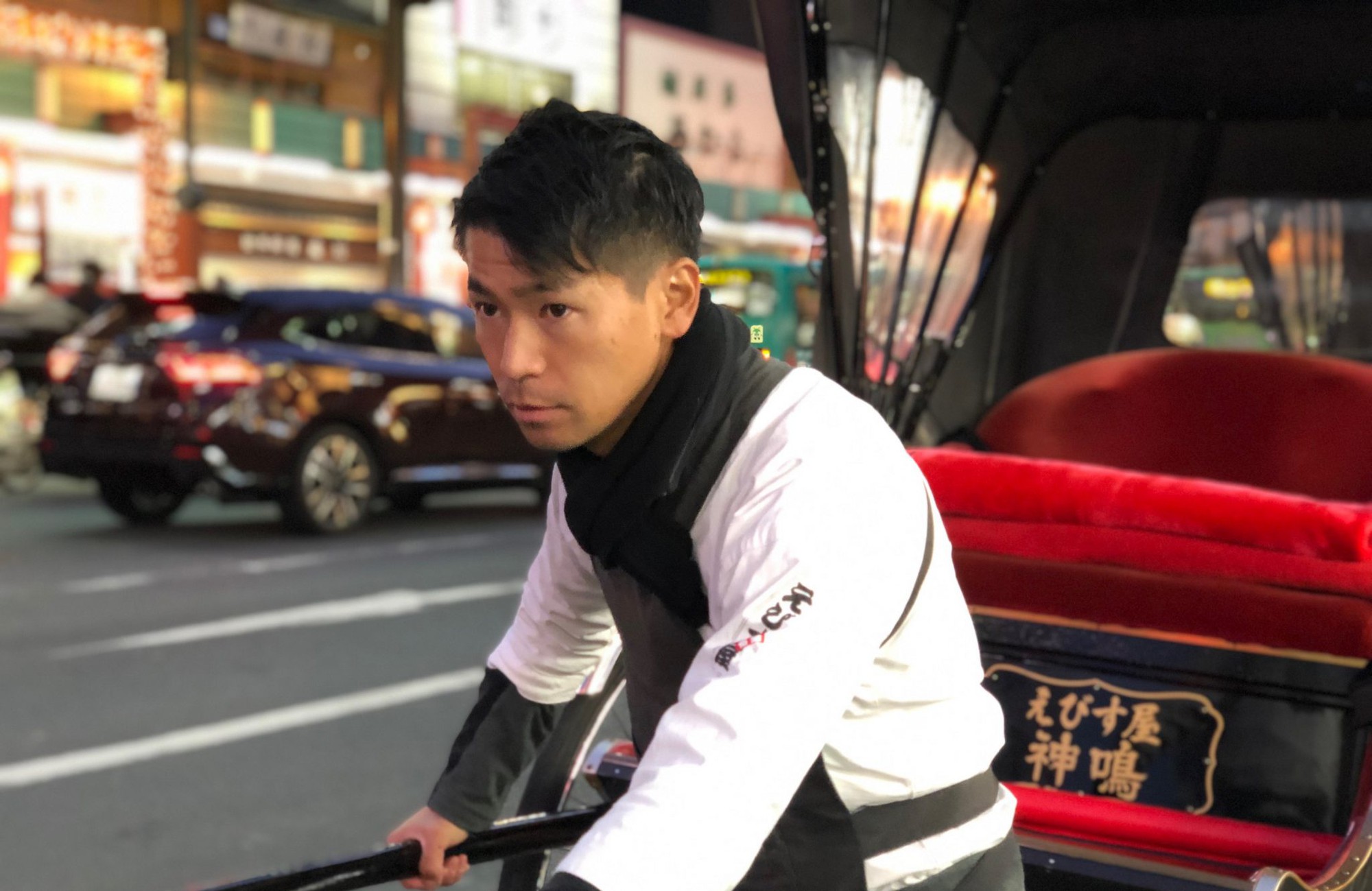Phỏng vấn người kéo xe trên đường phố Tokyo: Công việc vất vả nhưng thú vị bất ngờ - Ảnh 6.