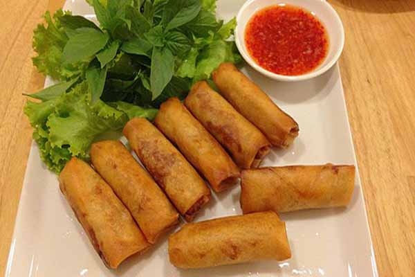 Chả giò và gỏi cuốn Việt Nam lọt top 50 món ăn nhẹ hấp dẫn nhất thế giới - Ảnh 1.
