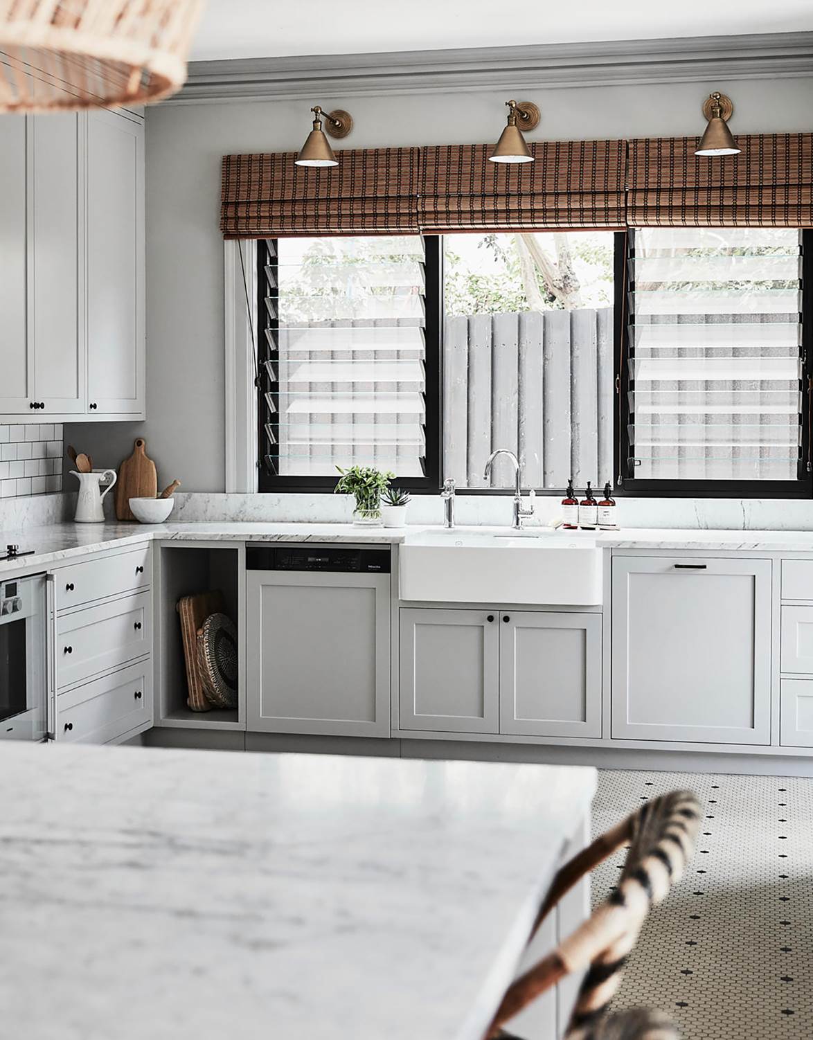 Tủ bếp shaker - lựa chọn thông minh, linh hoạt với mọi phong cách nhà bếp - Ảnh 8.