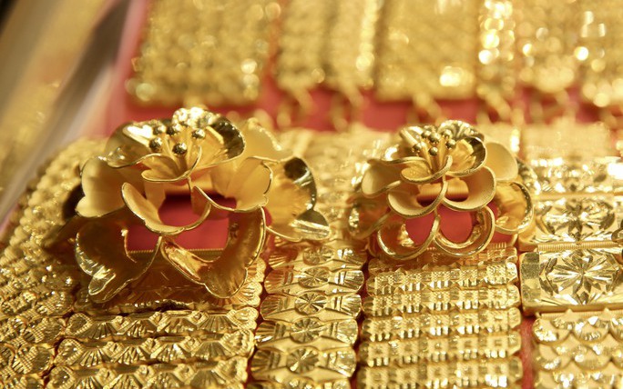 Giá vàng hôm nay 29/5: Choáng mức chênh giữa vàng SJC và thế giới, nhiều người bán vàng bất chấp bị lỗ
