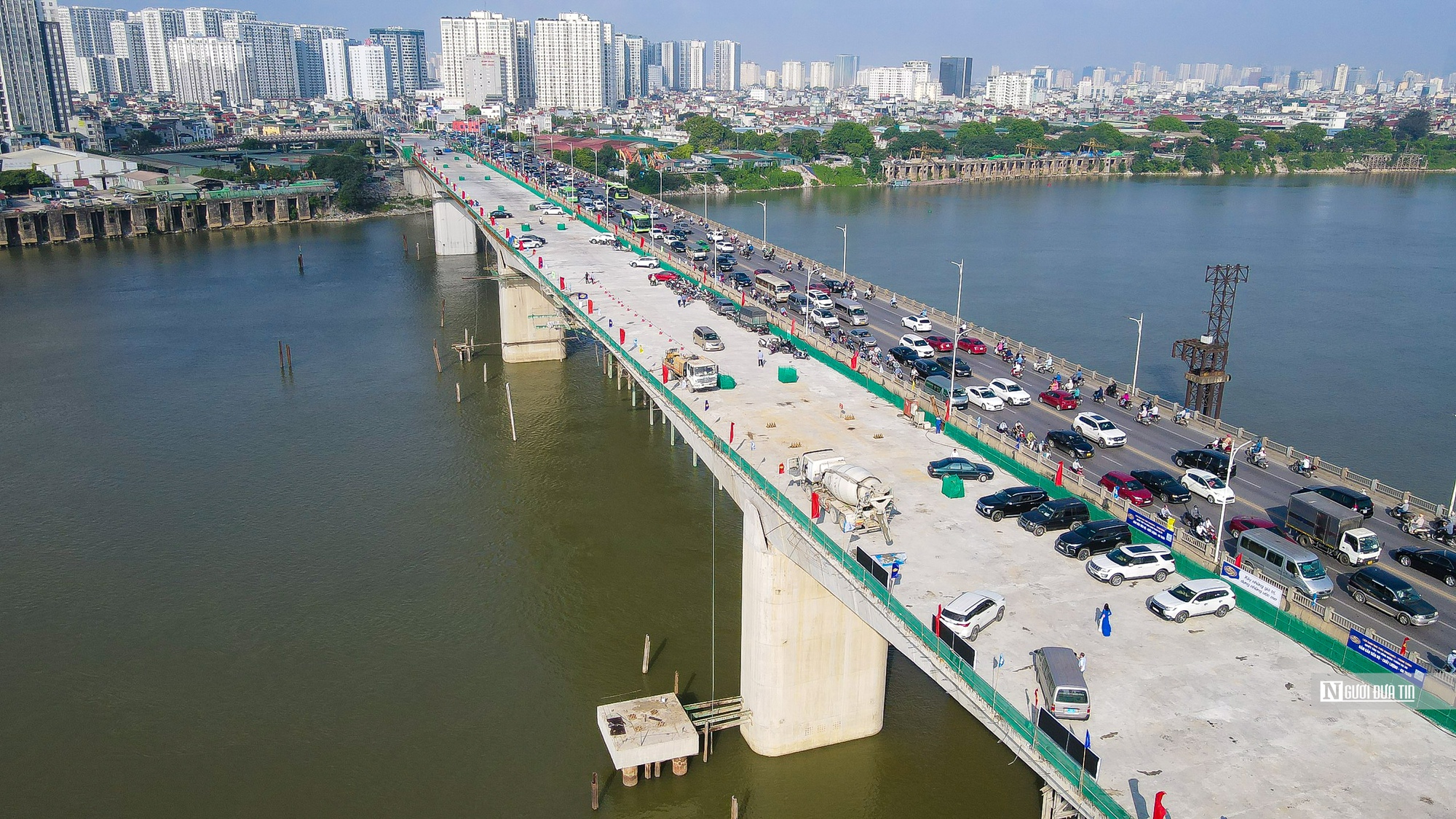 Hợp long cầu Vĩnh Tuy 2 trị giá hơn 2.500 tỷ đồng ở Hà Nội - Ảnh 8.