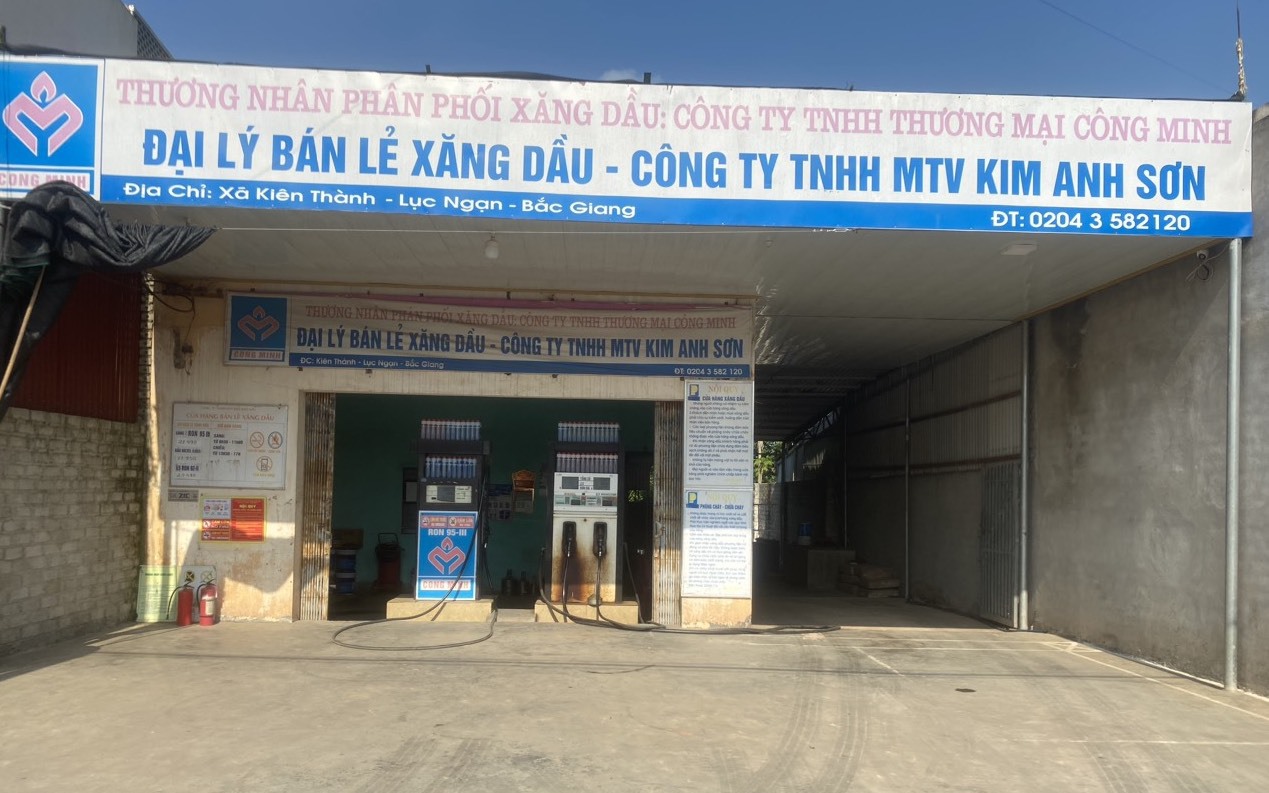 Hàng loạt cửa hàng xăng dầu sử dụng nhân viên bán hàng không qua đào tạo, mua xăng dầu ngoài hệ thống để cung cấp cho người tiêu dùng