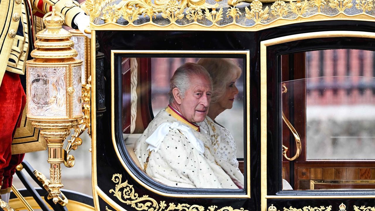 Trọn vẹn những khoảnh khắc ấn tượng trong Lễ đăng quang đi vào lịch sử của Vua Charles và Vương hậu Camilla - Ảnh 5.