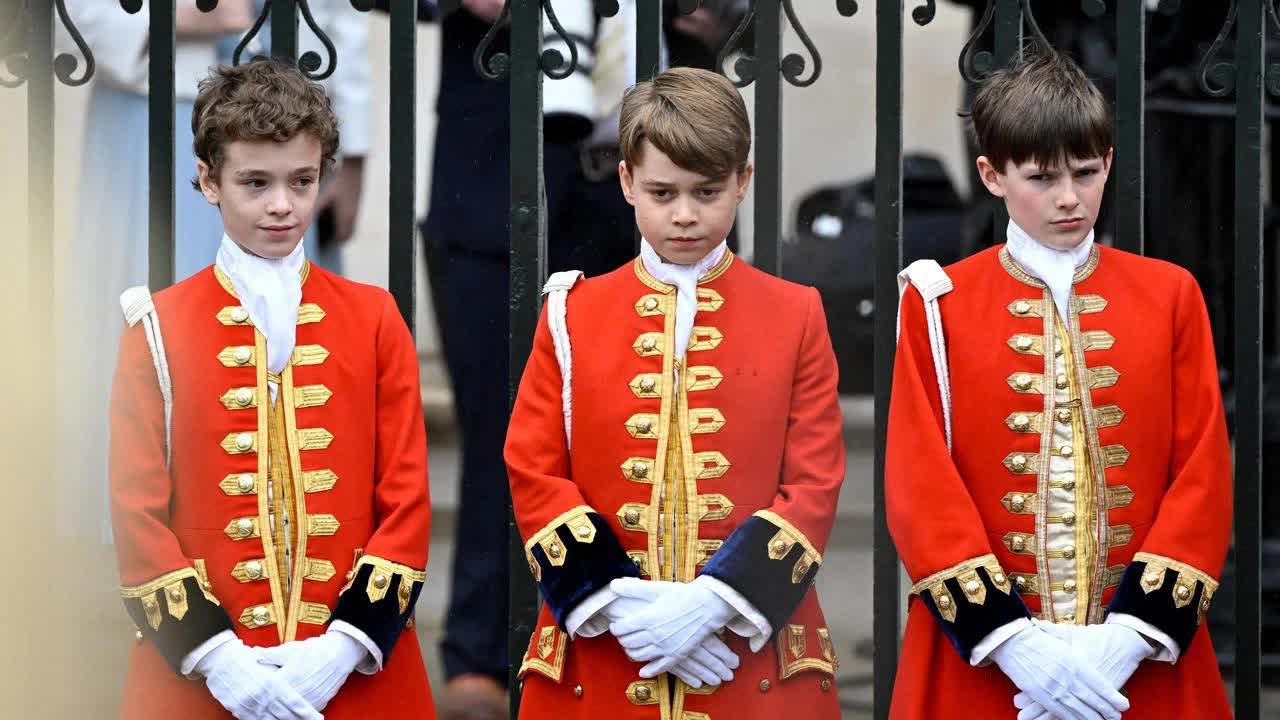 Trọn vẹn những khoảnh khắc ấn tượng trong Lễ đăng quang đi vào lịch sử của Vua Charles và Vương hậu Camilla - Ảnh 14.