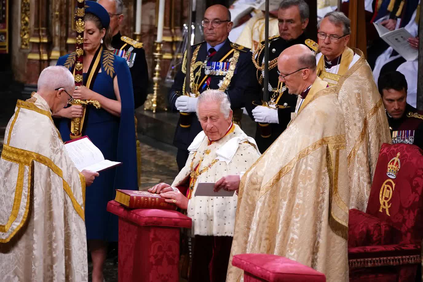 Trọn vẹn những khoảnh khắc ấn tượng trong Lễ đăng quang đi vào lịch sử của Vua Charles và Vương hậu Camilla - Ảnh 23.