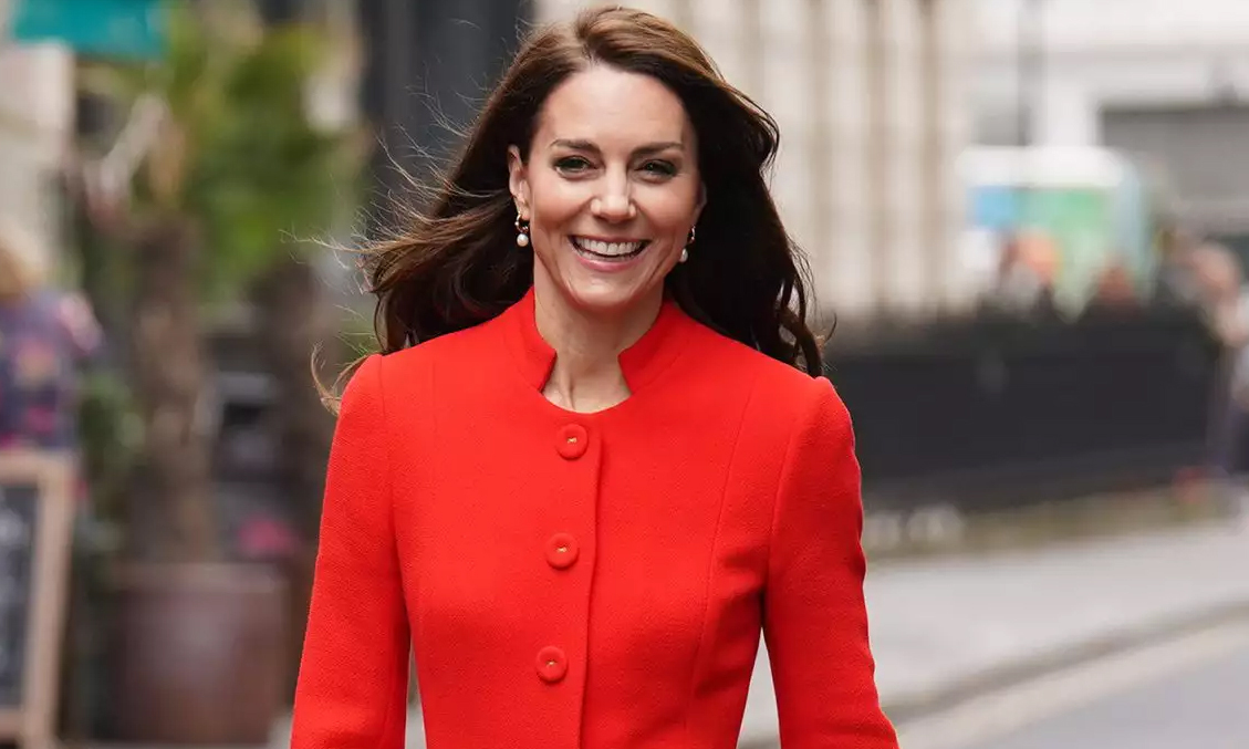 Kate Middleton: "Tôi lo lắng về lễ đăng quang hơn các con"