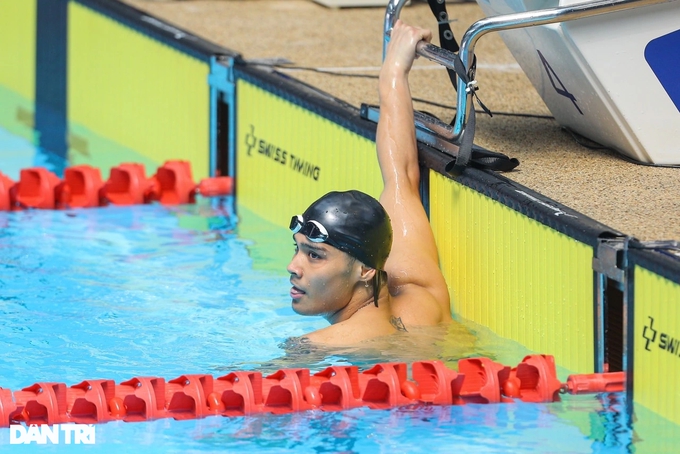 Sự cố hy hữu ở SEA Games, k&igrave;nh ngư Philippines bơi một m&igrave;nh một bể - Ảnh 2.