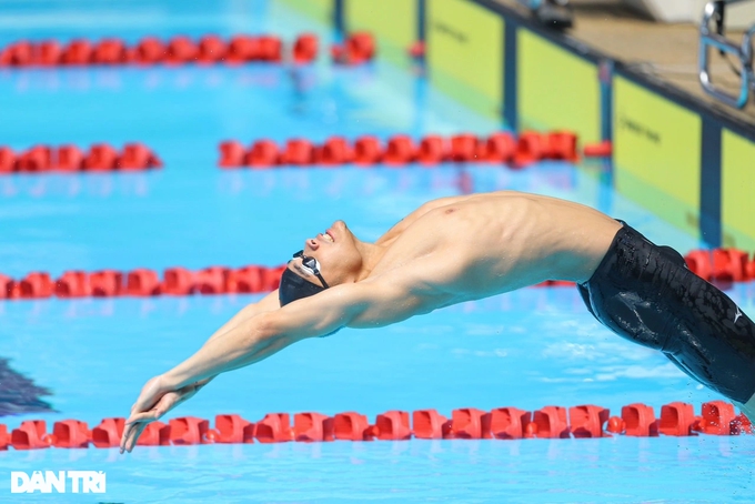 Sự cố hy hữu ở SEA Games, k&igrave;nh ngư Philippines bơi một m&igrave;nh một bể - Ảnh 3.