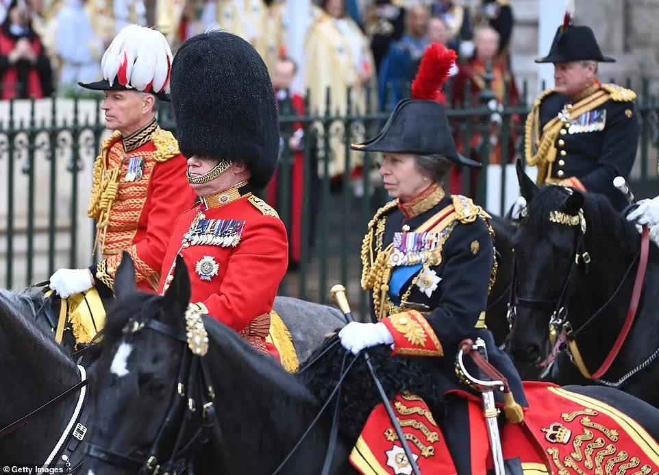 Trọn vẹn những khoảnh khắc ấn tượng trong Lễ đăng quang đi vào lịch sử của Vua Charles và Vương hậu Camilla - Ảnh 34.