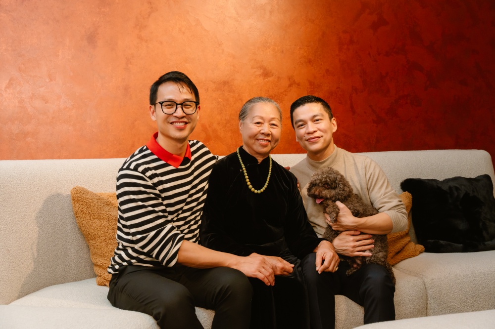 Căn nhà cực ấn tượng của NTK Adrian Anh Tuấn và bạn đời khiến mẹ vỡ òa vì quá đẹ - Ảnh 10.