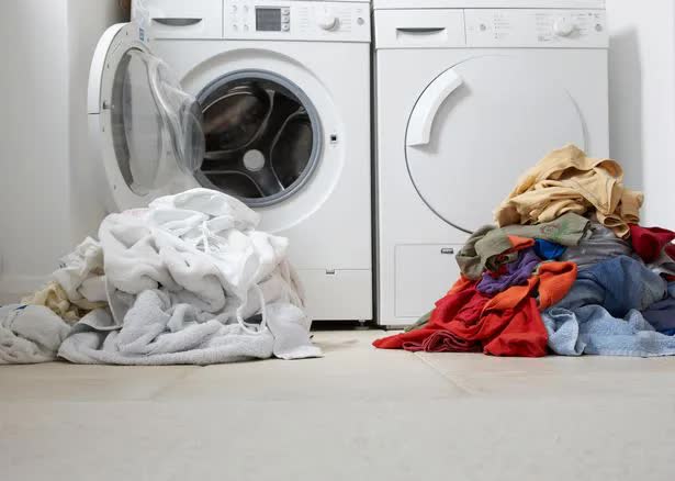 Ba khung giờ 'đắt giá' trong ngày bạn nên tắt máy giặt và tránh sử dụng - Ảnh 1.