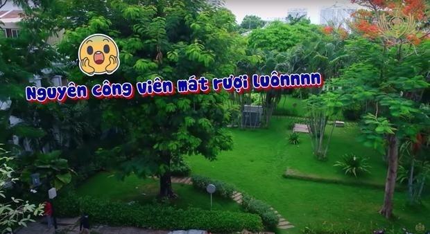 Trọn không gian biệt thự của đại gia Minh Nhựa, 2 gian rộng lớn vẫn không đủ để siêu xe - Ảnh 19.