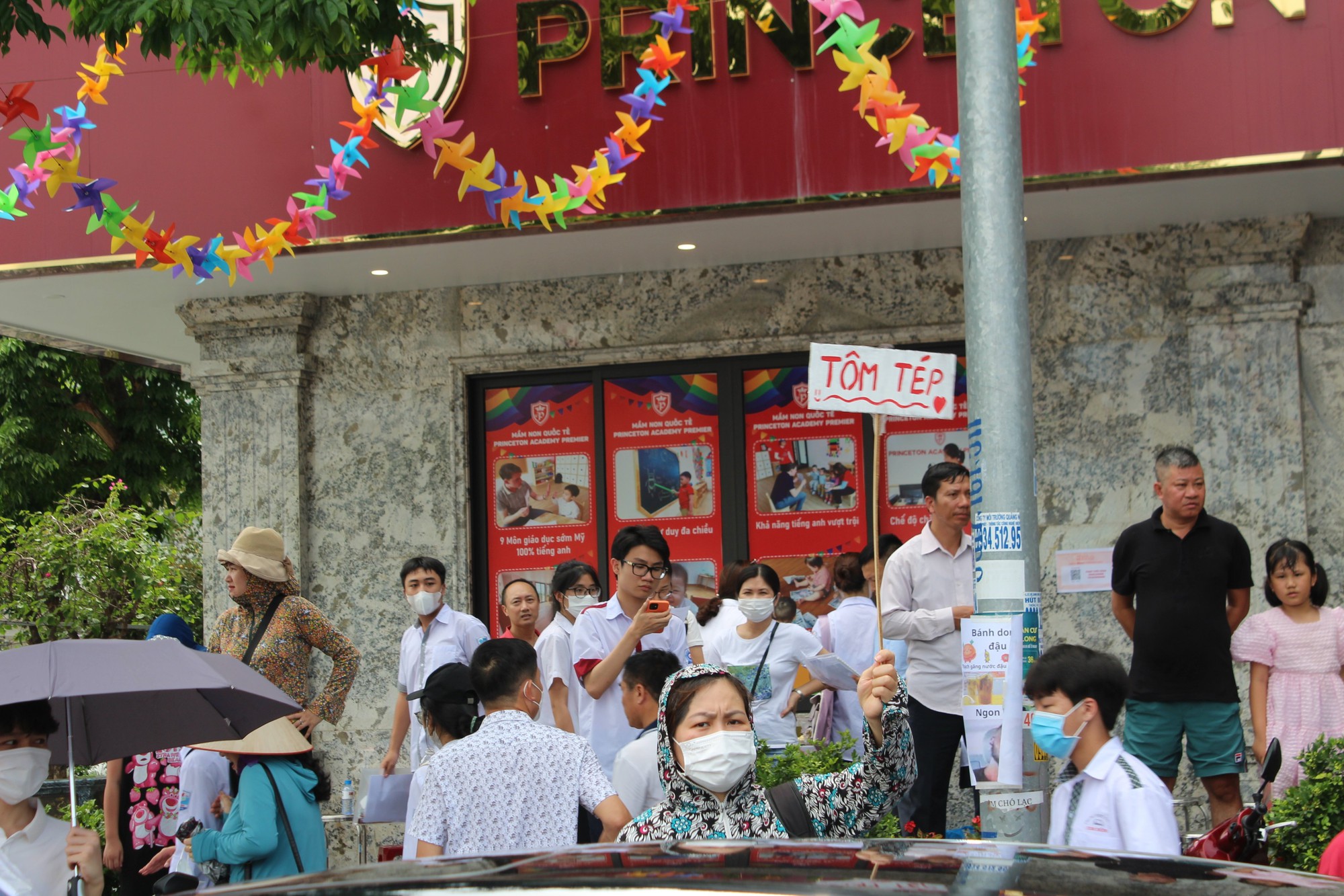 Kỳ thi tuyển sinh lớp 10 tại Quảng Ninh: Đề thi ngữ văn 'dễ thở' hơn năm trước - Ảnh 5.