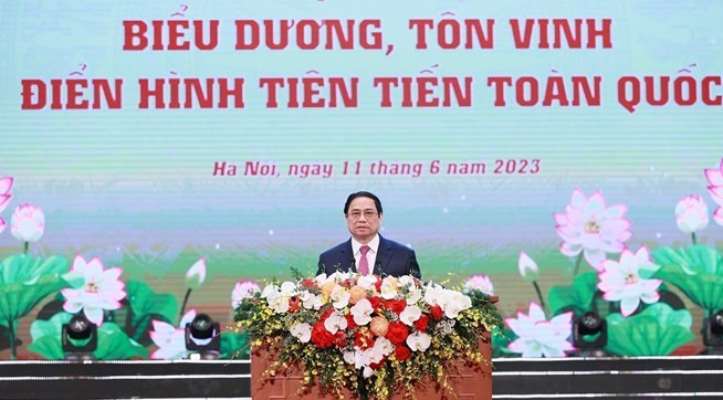 Biểu dương, tôn vinh gương điển hình tiên tiến toàn quốc - Ảnh 1.