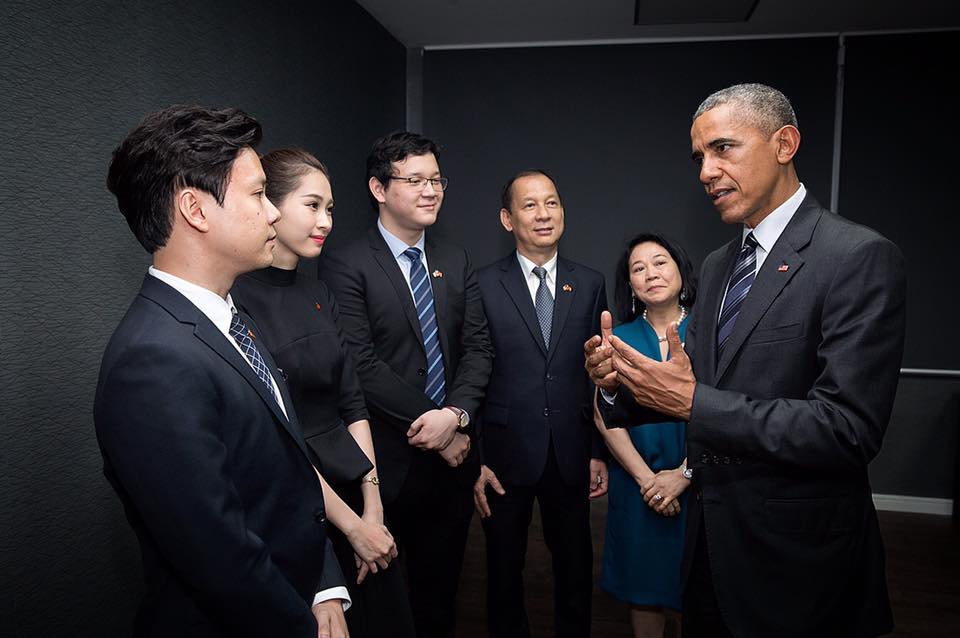 Hoa hậu Thu Thảo cảm ơn bạn trai vì cơ hội diện kiến Tổng thống Obama - Ảnh 1.
