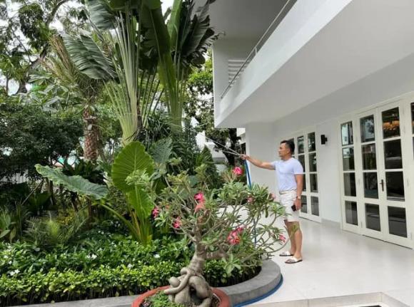 Chi Bảo – Lý Thùy Chang chiều con 'nhất nhì' Showbiz Việt, đầu tư sân vườn trong không gian triệu đô chỉ để con vui chơi