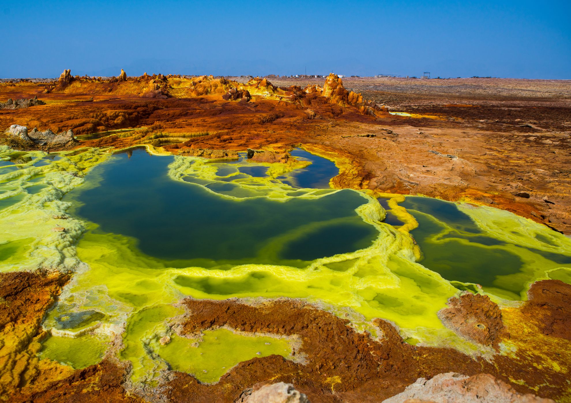 Suối địa nhiệt Dallol: Kỳ quan độc đáo có một không hai trên Trái đất, đẹp nhưng chẳng ai dám bén mảng lại gần - Ảnh 1.