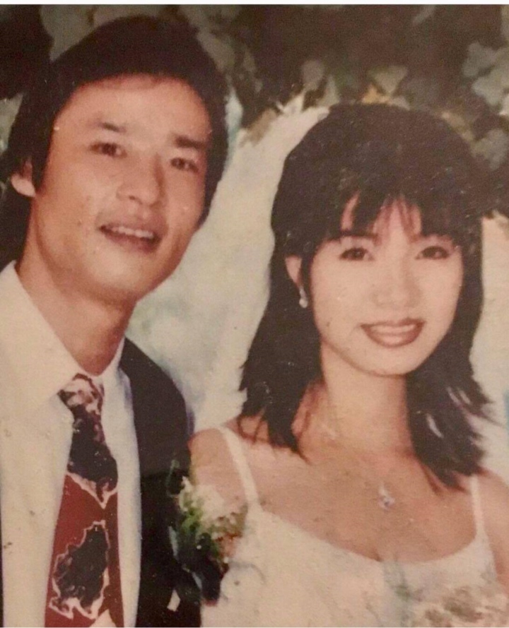 NSƯT Võ Hoài Nam khoe loạt ảnh cưới hơn 20 năm trước với bà xã kém 12 tuổi - Ảnh 2.